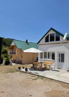 Savnik House | Jezerina