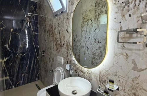 Himare Hotel | Jofri Rooms