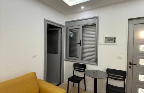 Himare Hotel | Jofri Rooms