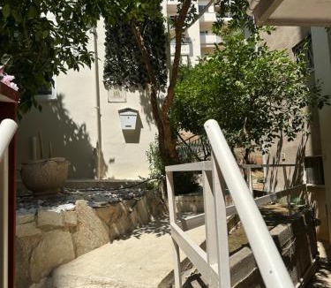 Alimos House | JOHNMAR apartment