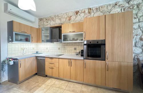 Siviri House | Jordan's Stone House