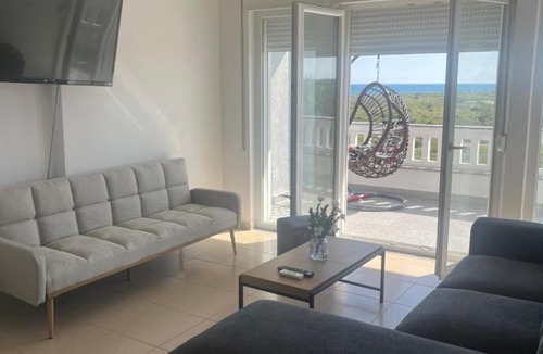 Velipoje Apartment | Josephs Holiday Home