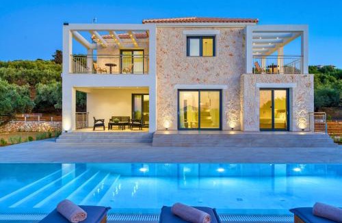 Tsilivi Apartment | Julian Private Stone Villa with Sea View