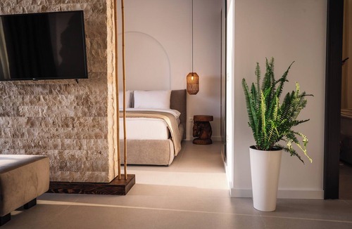 Utjeha Hotel | KAAB Boutique Hotel