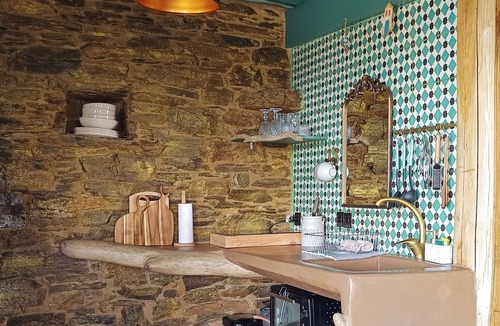 Andros House | Kalliberry Cycladic hidden gem with outdoor bathtub & amazing sunsets