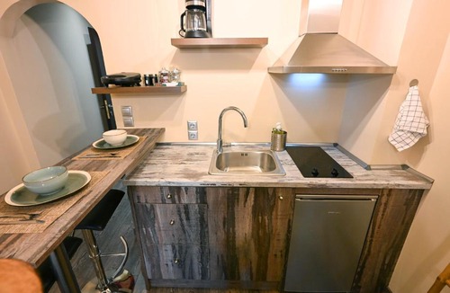 Kallithea Apartment | Kallithea Cozy Stonewall Studios