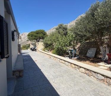 Mirties Hotel | Kaloniki Rooms & Suites