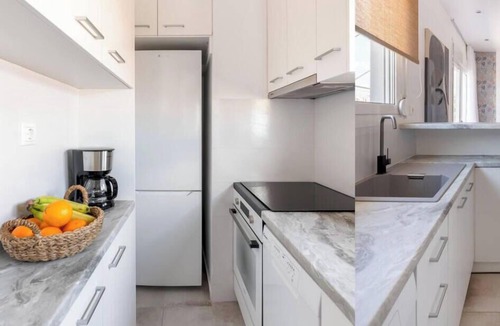 Kinosargous Apartment | Kalypso Acropolis View Rooftop | 6 min to Metro