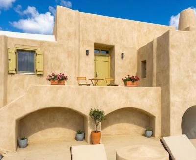 Therasia House | Kamarí Real Living, with Caldera views and Jacuzzi