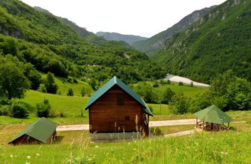 Montenegro House | Kamp Kaludra