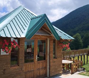 Mojkovac Ski Chalet | Kamp Kruščić - Laništa