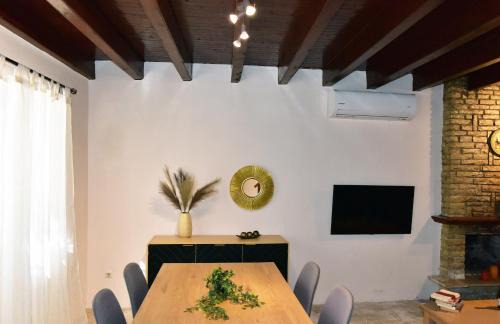 Dafnata House | Karmela's Cottage by CorfuEscapes
