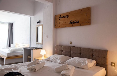 Agios Kirykos Hotel | Kastro Hotel