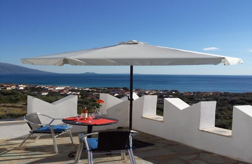 Marathokampos Apartment | Kastro Villas