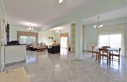 Nea Potidaia House | Katy's House Spacious House by a quiet beach next to N Potidea