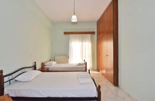 Nea Potidaia House | Katy's House Spacious House by a quiet beach next to N Potidea