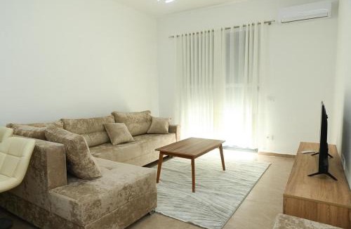 Golem Apartment | Kayla Apartament
