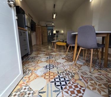 Aigaleo Apartment | Kiki's comfort stay in West Athens