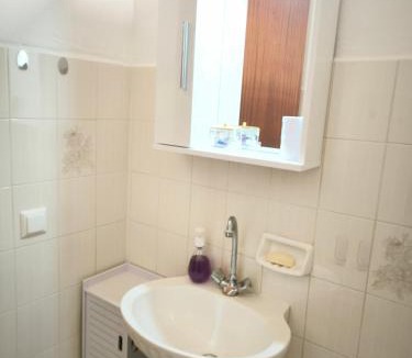 Koinira Apartment | Kinira Seaside House