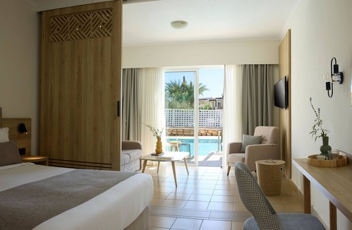 Kiotari Hotel | “Kiotari Miraluna Beach Resort”
