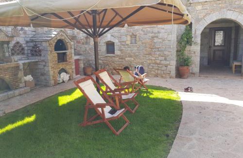Leonidio House | Kleopatra House