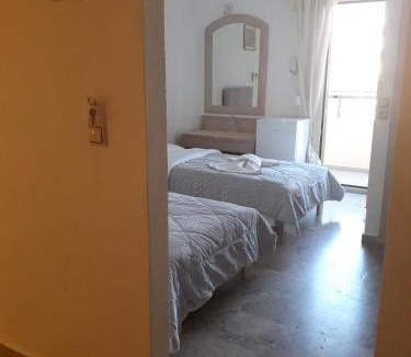 Kalamaki House | Knossos Hotel