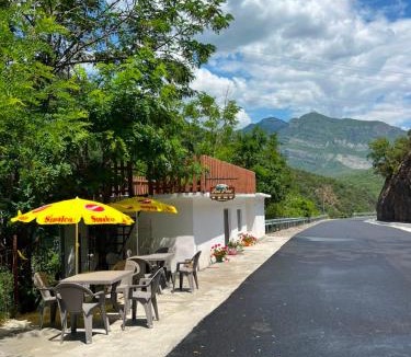 Sakës House | Koman Rest Point