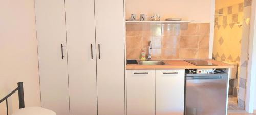 Mastichochoria Apartment | Komi's Pink Paradise 3