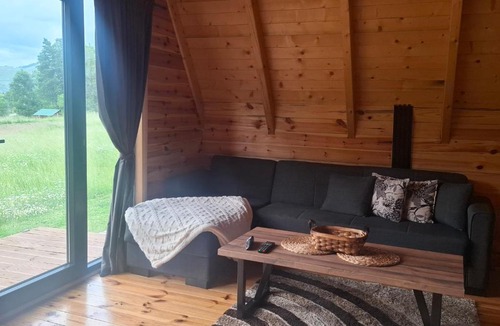 Milosevici Apartment | Korijeni