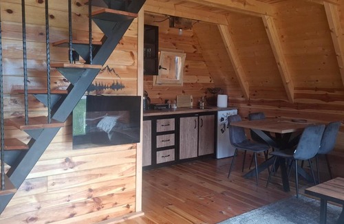 Milosevici Apartment | Korijeni