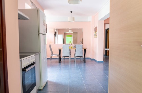Tingaki House | Kos Dream Beachwalk Apartment with Private Terrace, Balcony, and Wi-Fi