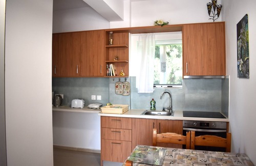 Agios Georgios Pagon House | Kostas Apartments & Studios