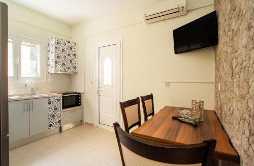 Melikia Apartment | Kostas River 2-bedroom house