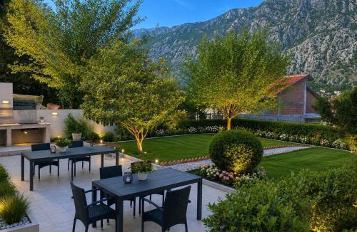 Muo Apartment | Kotor Bay View Residence with Pool