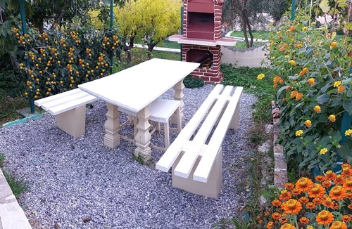 Kotor Apartment | Kotor TIMI 3 - Studio Apartment 40 meters from the beach with garden grill