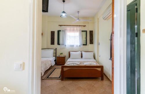 East Mani House | 'Kotronas Bay' House With View