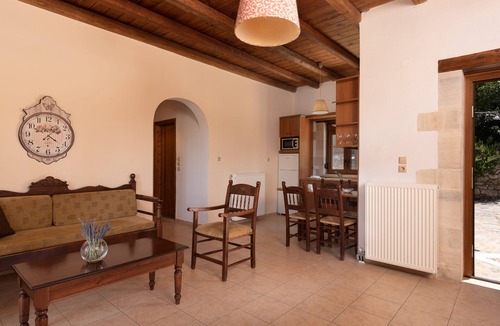 Mylopotamos Villa | Koules Estate-Narcissus, with Pool & BBQ, an Agricultural barn for Nature lovers