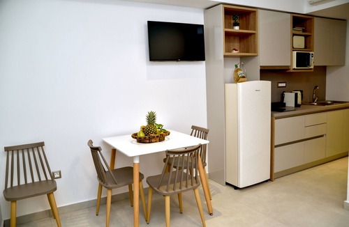 Haraki Apartment | Kouros Stone Suites