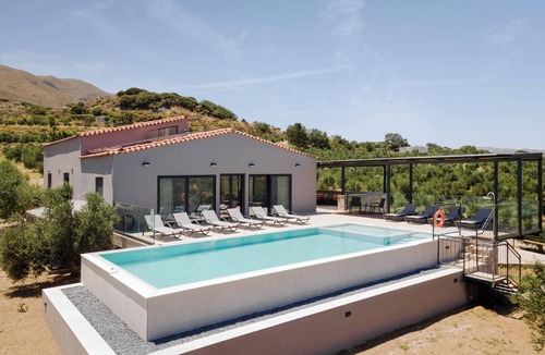 Agios Vasileios Villa | Kourtaliotis Villa Crete