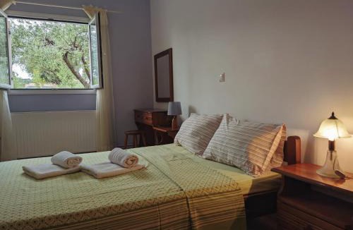 Karavados Apartment | Krini and Aroma apartments - garden & private parking