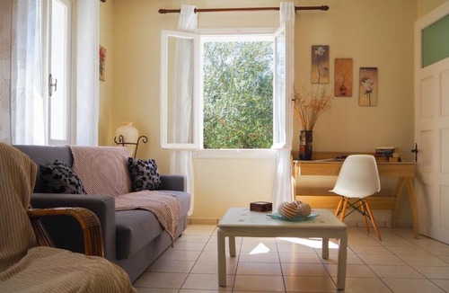 Faraklata House | Kroussos Cottage