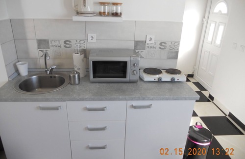 Dobra Voda House | kuca za izdavanje,sa dva apartmana