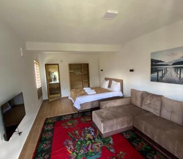 Plav Hotel | KULA DAMJANOVA-Komnenovo selo