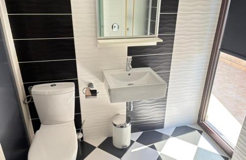 Kumbor Apartment | Kumbor sunny port with shared pool