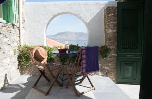 Symi Apartment | Kyklameno Apartment