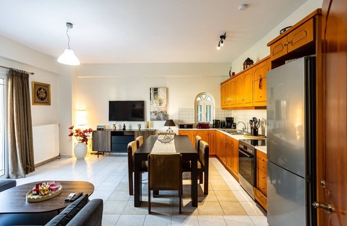 Kiparissia House | Kyparissia Modern Home, Serene Views & Calm Vibes