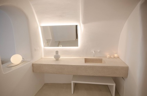 Oia House | Kyrkos Residency