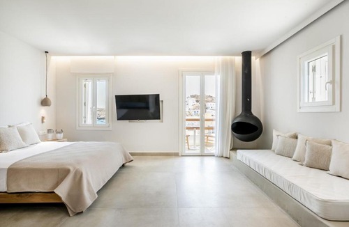 Loutra Apartment | Kythnos Blue - Suite 4 Luxurious, Sea Front