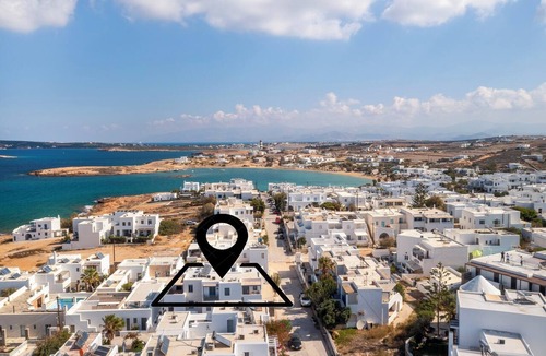 Naousa Hotel | La Maltese Central
