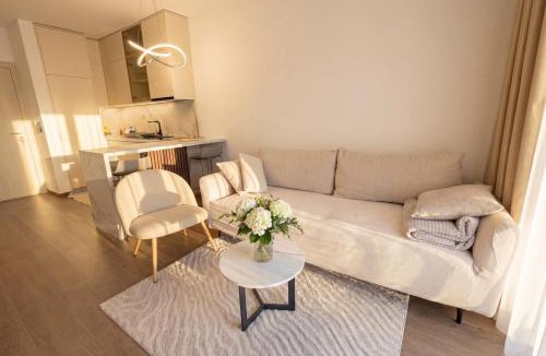 Podmaine Apartment | LA PARMA Studio